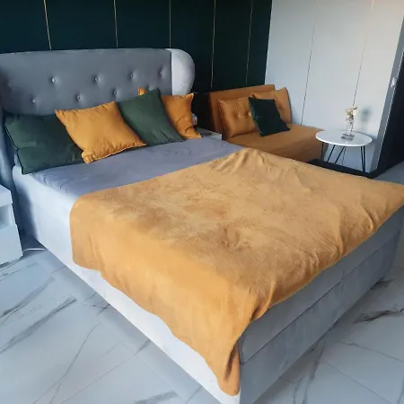 Apartment Hanza Tower Sunny