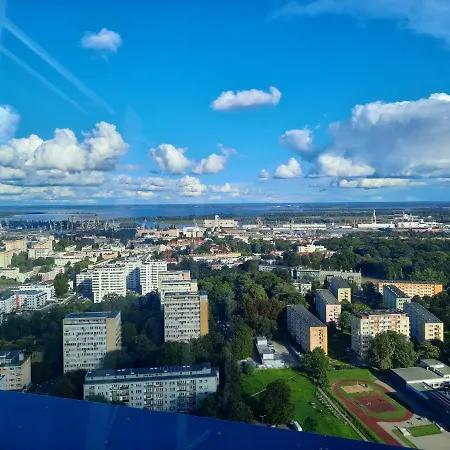 Hanza Tower Sunny Apartment *