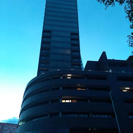Hanza Tower Sunny Apartment