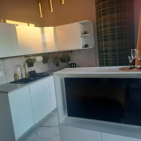 Apartment Hanza Tower By Sunny Szczecin