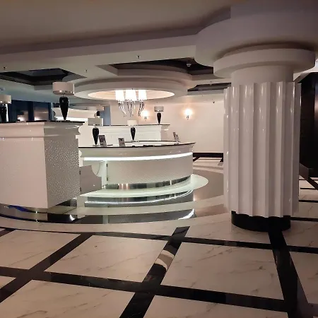 Hanza Tower By Sunny Apartment