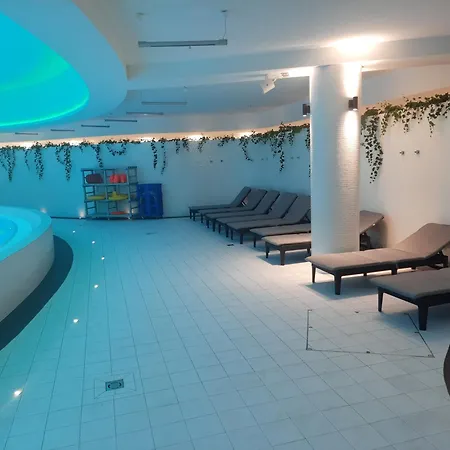 Hanza Tower By Sunny *