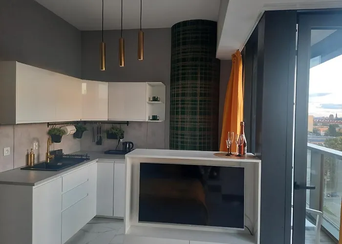 Hanza Tower By Sunny