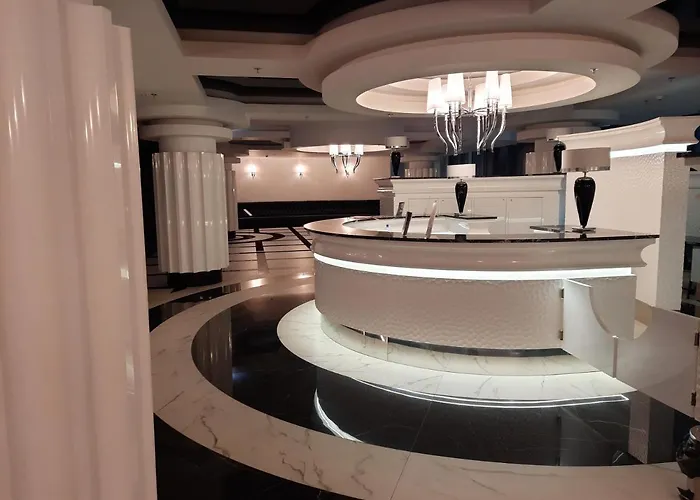 Hanza Tower By Sunny *